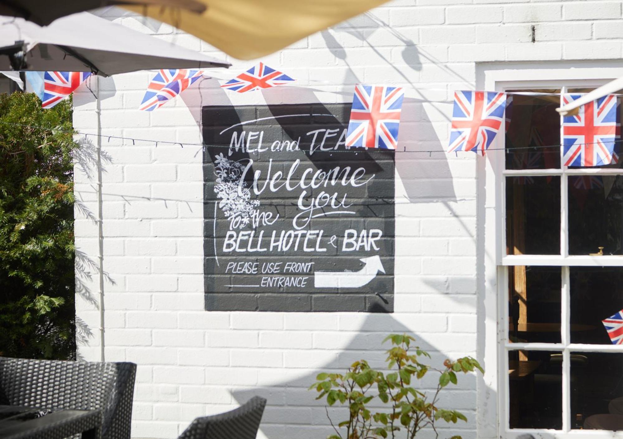 The Bell Hotel Woburn By Greene King Inns Esterno foto
