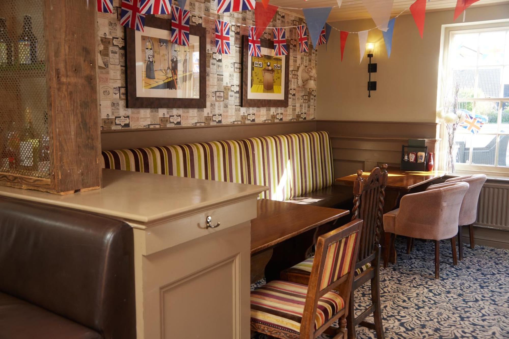 The Bell Hotel Woburn By Greene King Inns Esterno foto