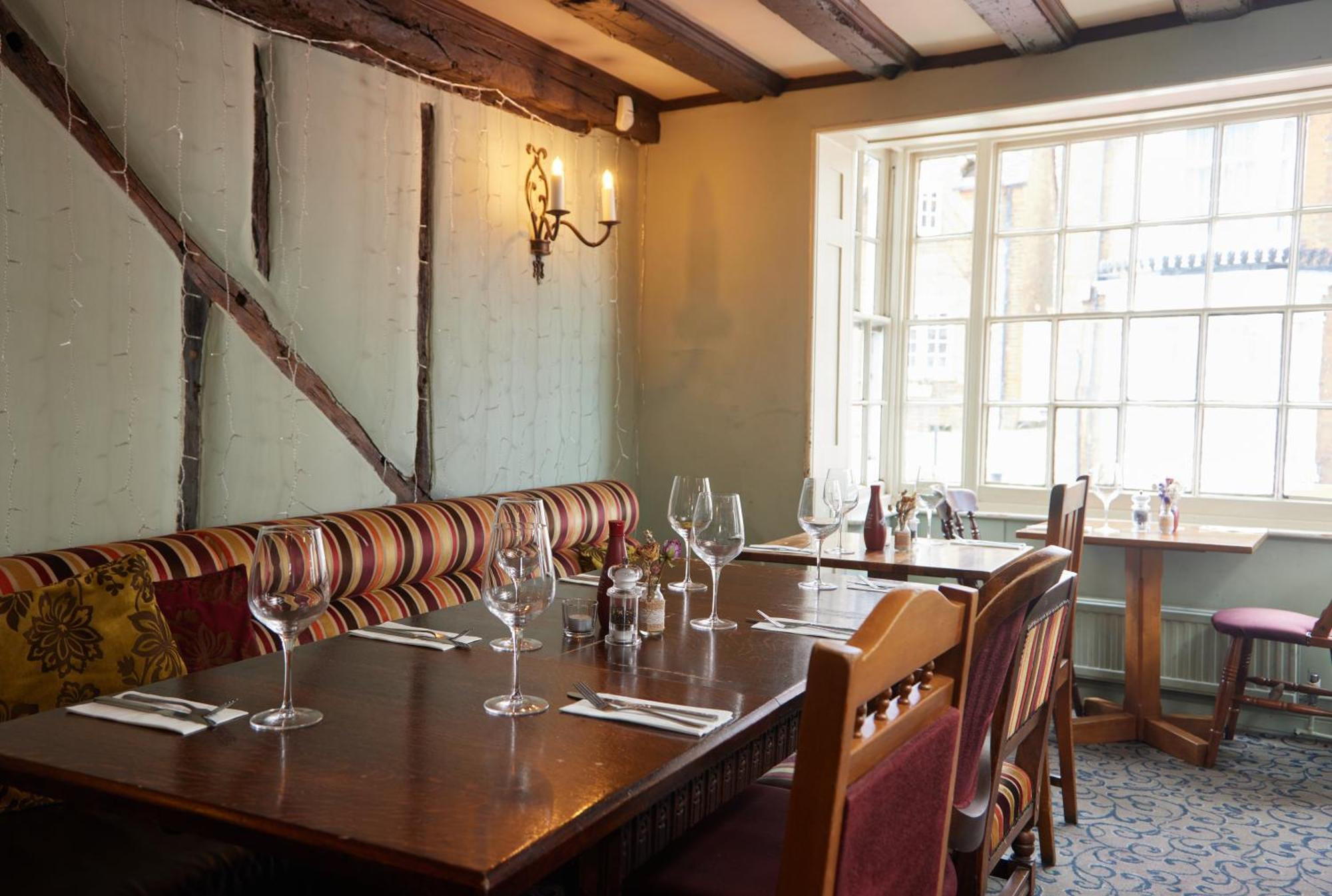 The Bell Hotel Woburn By Greene King Inns Esterno foto